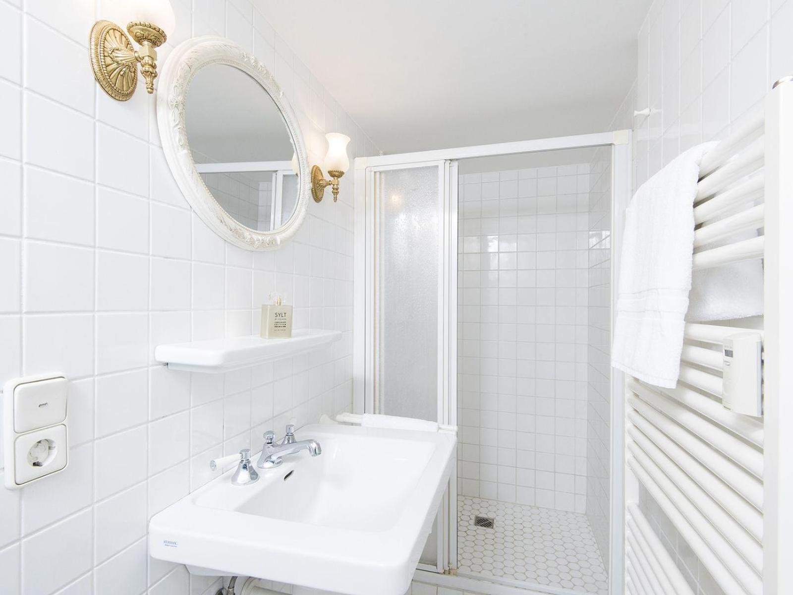 Wattenhof 3 *